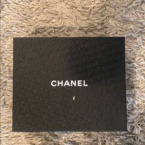 Chanel show box